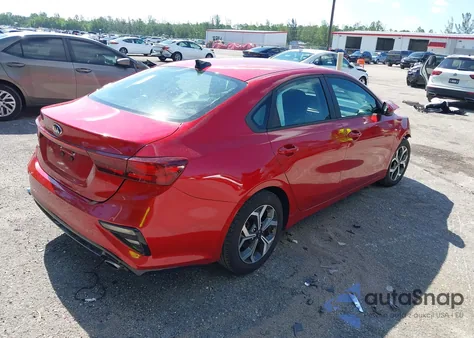 2021 Kia Forte Lxs z USA, uszkodzony, nr VIN 3KPF24AD9ME312831